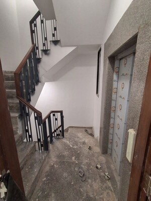 Staircase in 3 BHK Apartment at Jawahar Nagar – for Rent