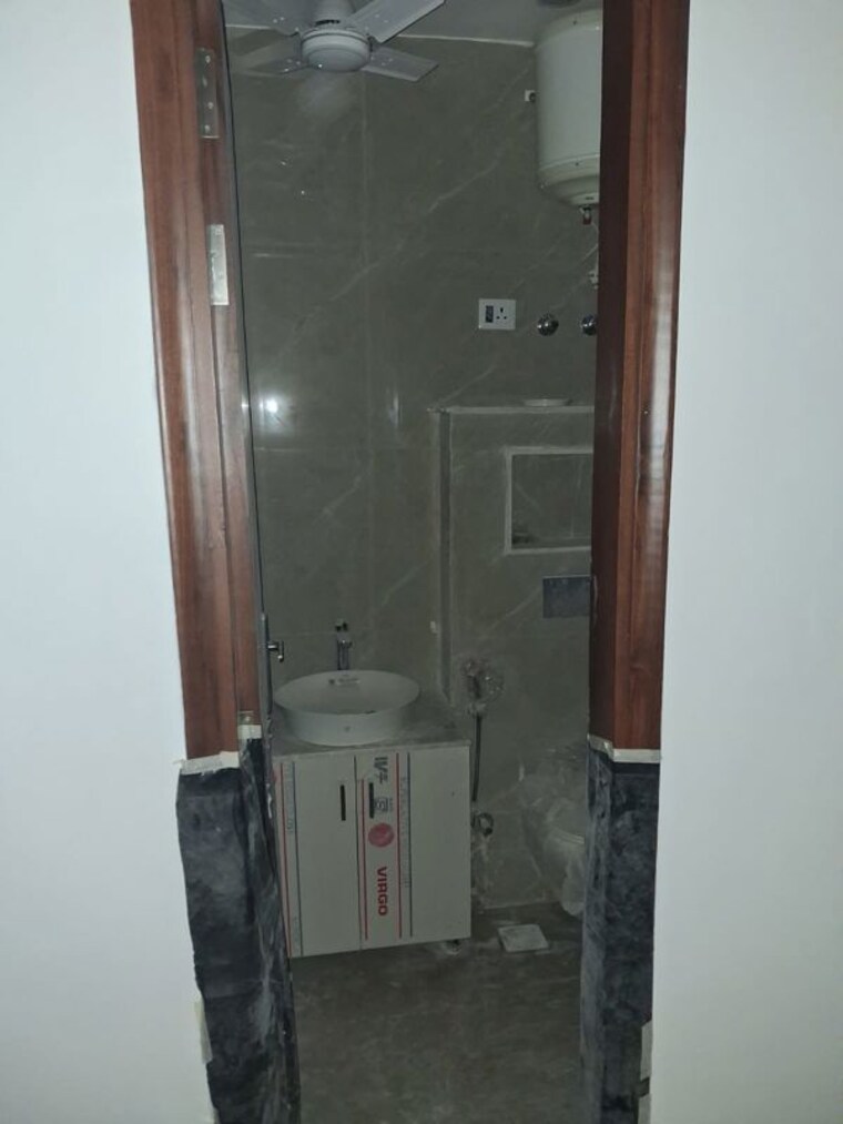 undefined, jawahar nagar 3 Bedroom 125 Sq.Yd. Apartment In Jawahar Nagar Delhi 10497464