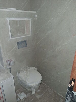 Bathroom in 3 BHK Apartment at Jawahar Nagar – for Rent