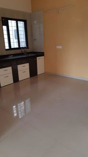 Room in 3 BHK Apartment at Kool Homes Green Valley, Bavdhan – for Rent