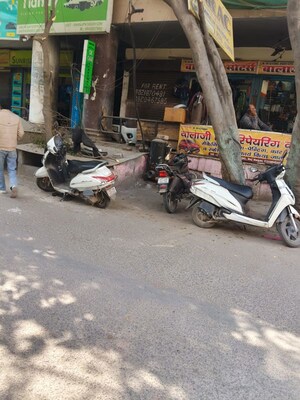 Parking in  Shop at Defence Colony – for Rent