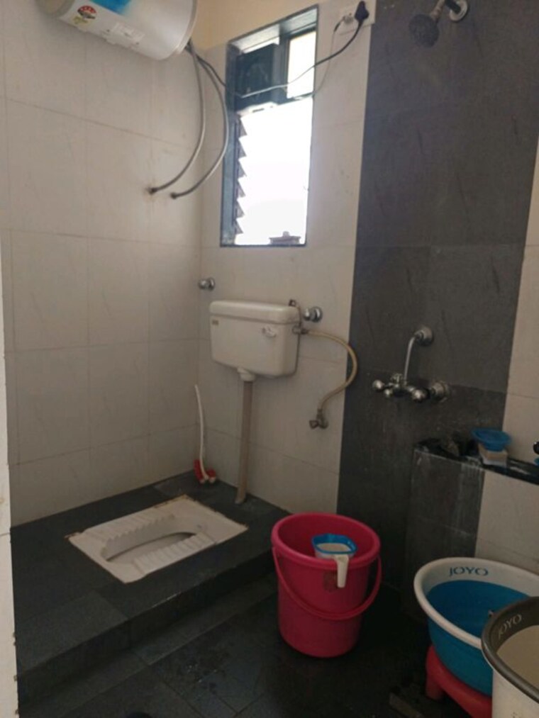 Bathroom, harshad-ashok-nagar-phase-ii 2 Bedroom 1040 Sq.Ft. Apartment In Hadapsar Pune 10463083