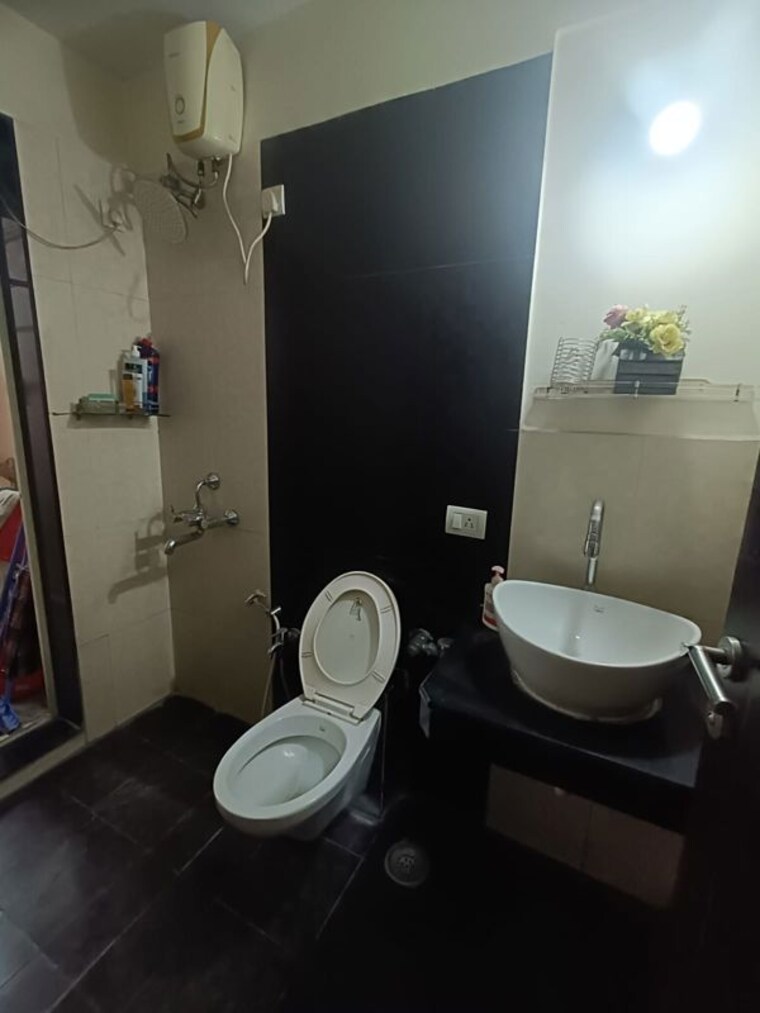 Bathroom, rustomjee-urbania-astraea 2.5 Bedroom 950 Sq.Ft. Apartment In Majiwada Thane 10497479