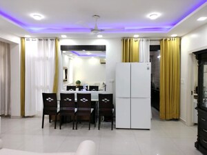 Team Area in 3 BHK Apartment at Dwarka – for Rent