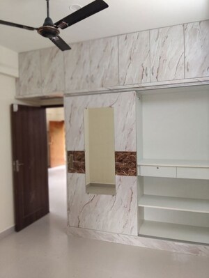 Furnished Amenities in 2 BHK Apartment at Indiranagar – for Rent