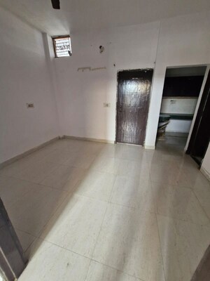Room in 2 BHK Independent House at MIgsun Mannat, Omicron Iii Greater Noida – for Rent