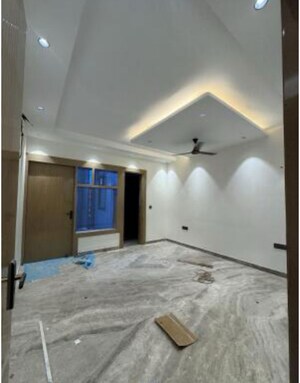 Room in 3 BHK Independent House at Sector 43 – for Rent