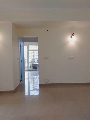 Room in 2 BHK Builder Floor at DLF Regency Park I, Dlf Phase iv – for Rent