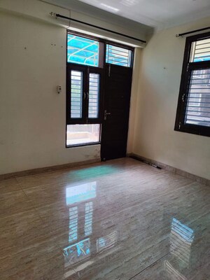 Room in 3 BHK Apartment at Dwarka – for Rent
