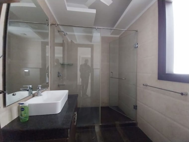 Bathroom, vasant vihar 4 Bedroom 3600 Sq.Ft. Apartment In Vasant Vihar Delhi 10497712