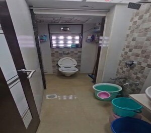 Parking in 2.5 BHK Apartment at Dadar East – for Rent