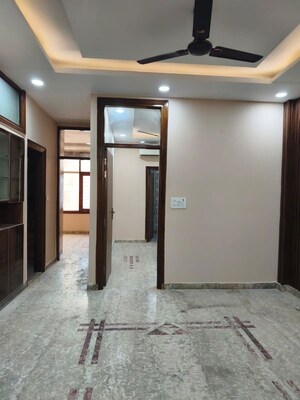 Room in 3 BHK Builder Floor at Paschim Vihar – for Rent