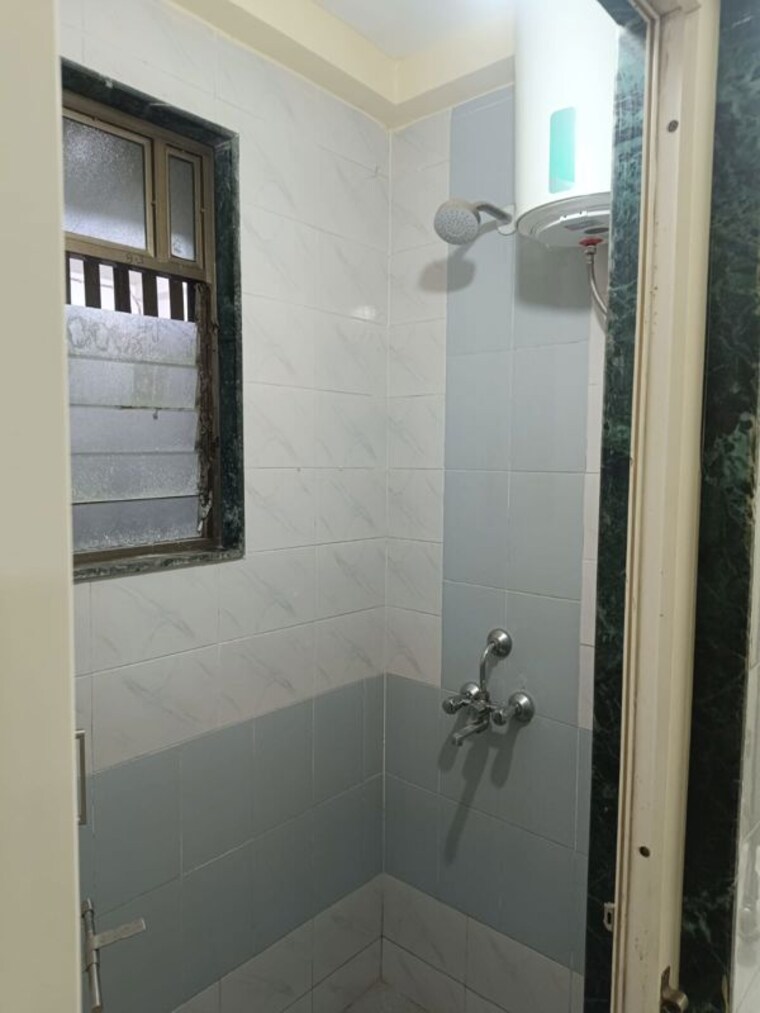 Bathroom, dwarka 3 Bedroom 1700 Sq.Ft. Apartment In Dwarka Delhi 10497709