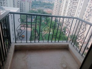 Balcony in 2.5 BHK Apartment at Emaar Emerald Estate, Sector 65 – for Rent