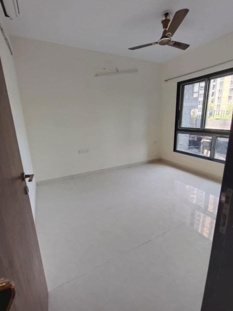 Room, the-wadhwa-atmosphere 2.5 Bedroom 921 Sq.Ft. Apartment In Mulund West Mumbai 10497777