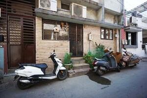 Parking in 3 BHK Independent House at Isanpur – for Sale