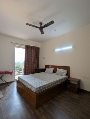 Bedroom in 3.5 BHK Apartment at Capital Residency 360, Sector 70a – for Rent