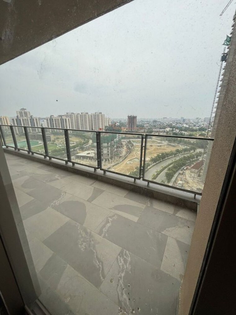 Balcony, shalimar-one-world-belvedere-court-3 4 Bedroom 3220 Sq.Ft. Apartment In Gomti Nagar Lucknow 10497853
