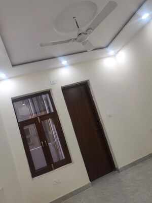 Room in 3 BHK Builder Floor at RPS Palm Drive, Sector 88 – for Rent