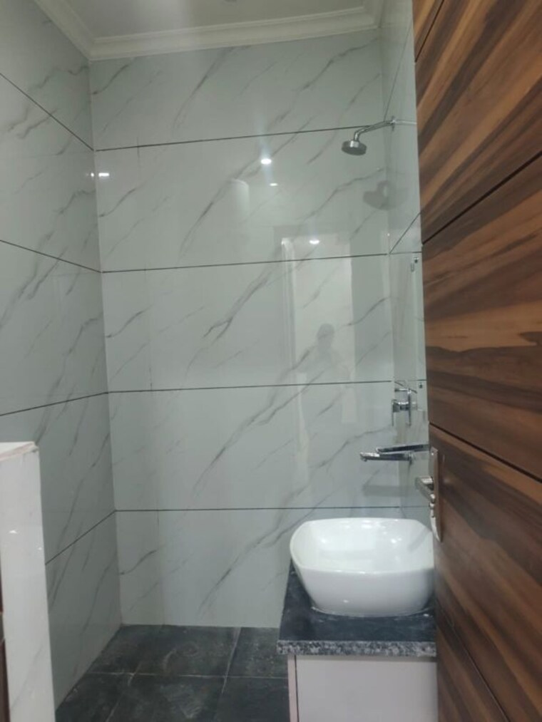 Bathroom, rps-palm-drive 3 Bedroom 125 Sq.Yd. Builder Floor In Sector 88 Faridabad 10497865