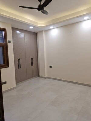 Room in 1 BHK Builder Floor at Neb Sarai – for Rent