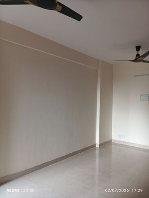 Room in 2 BHK Apartment at Signature Global Prime, Sector 63a – for Sale