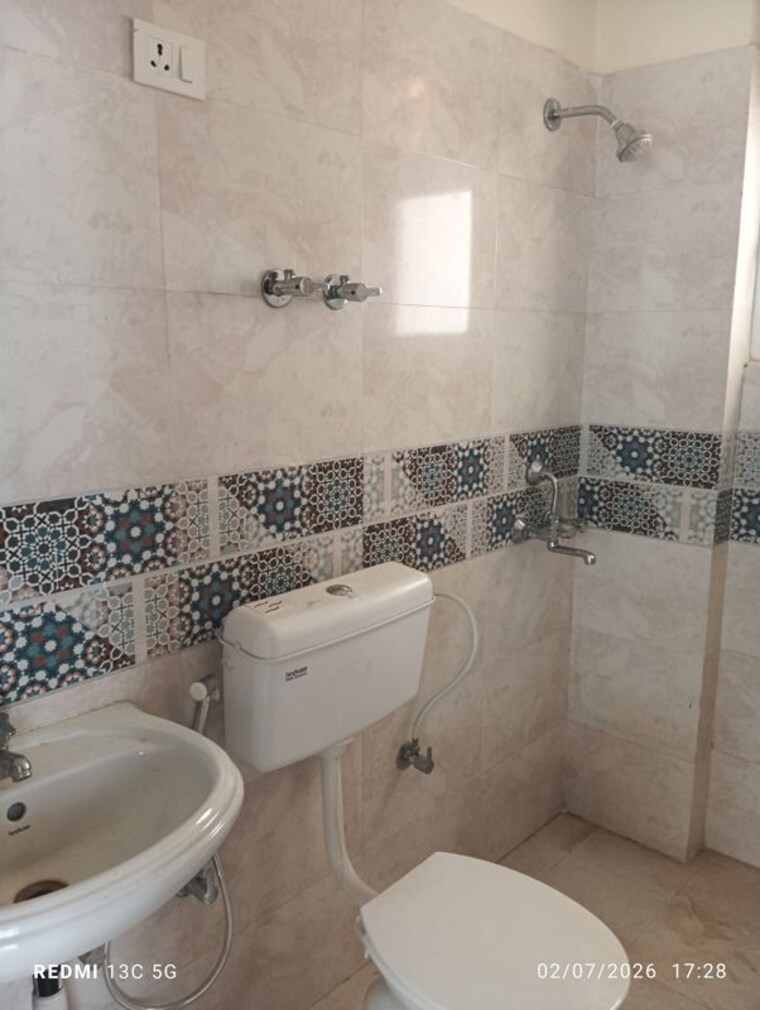 Bathroom, signature-global-prime 2 Bedroom 1000 Sq.Ft. Apartment In Sector 63a Gurgaon 10497877