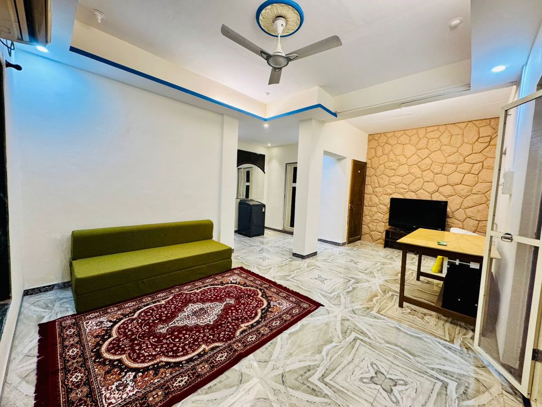 3.5 BHK + Basement 1500 Sq.Ft. Apartment in Vijay Orion III