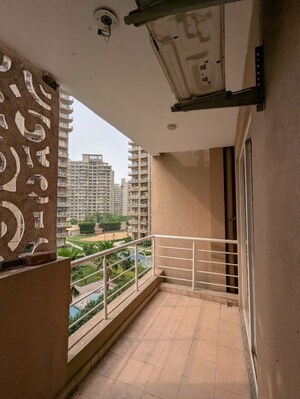 Balcony in 3.5 BHK Apartment at Capital Residency 360, Sector 70a – for Rent