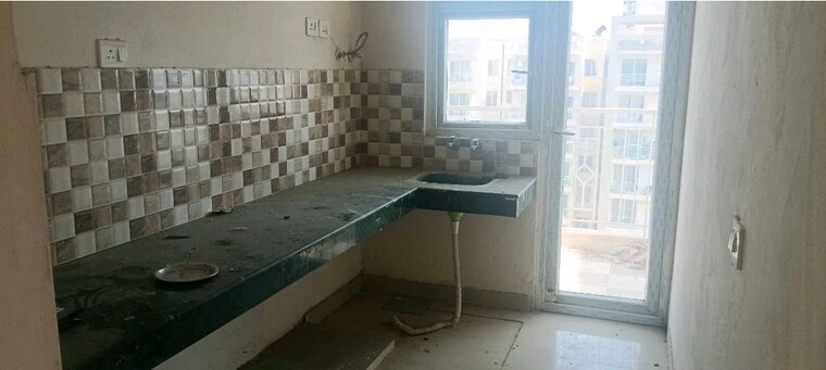 Kitchen, shree-vardhman-green-court 2 Bedroom 700 Sq.Ft. Apartment In Sector 90 Gurgaon 10497971
