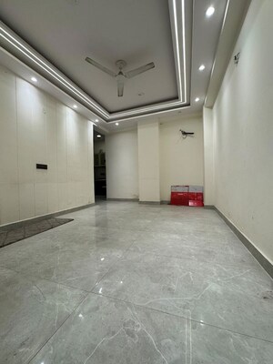 Room in 2 BHK Apartment at Chattarpur – for Rent