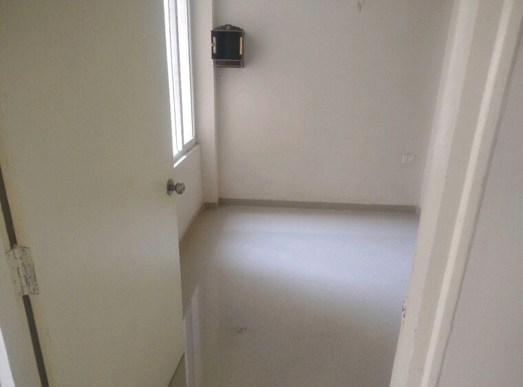 Bathroom, shree-vardhman-green-court 2 Bedroom 695 Sq.Ft. Apartment In Sector 90 Gurgaon 10497992
