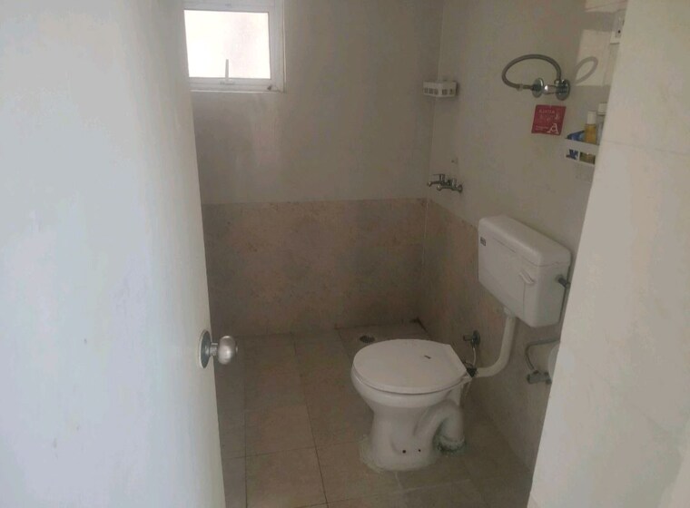 Bathroom, shree-vardhman-green-court 2 Bedroom 695 Sq.Ft. Apartment In Sector 90 Gurgaon 10497992