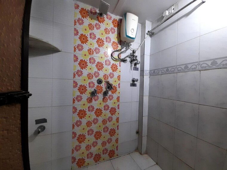 Bathroom, green-hill-chs-dindoshi 2 Bedroom 860 Sq.Ft. Apartment In Goregaon East Mumbai 10497962