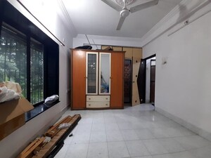Room in 2 BHK Apartment at Green Hill CHS Dindoshi, Goregaon East – for Rent