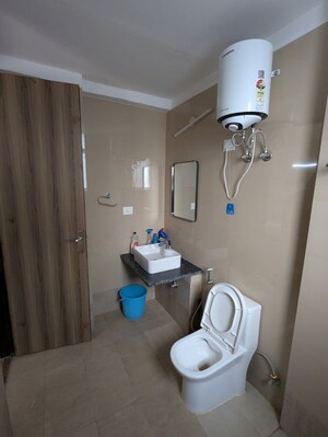 Bathroom in 3.5 BHK Apartment at AIPL The Peaceful Homes, Sector 70a – for Rent