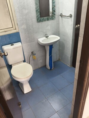 Bathroom in 3.5 BHK Apartment at Gardenia Grace, Sector 61 – for Rent