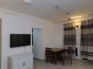 Room in 2 BHK Apartment at Jaypee Greens Kosmos, Sector 134 – for Rent