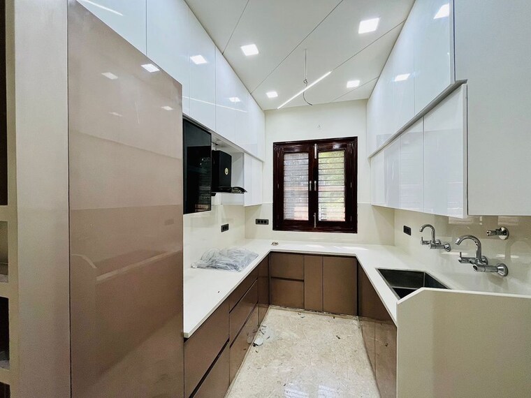 Kitchen, dwarka 3 Bedroom 2000 Sq.Ft. Apartment In Dwarka Delhi 10498022