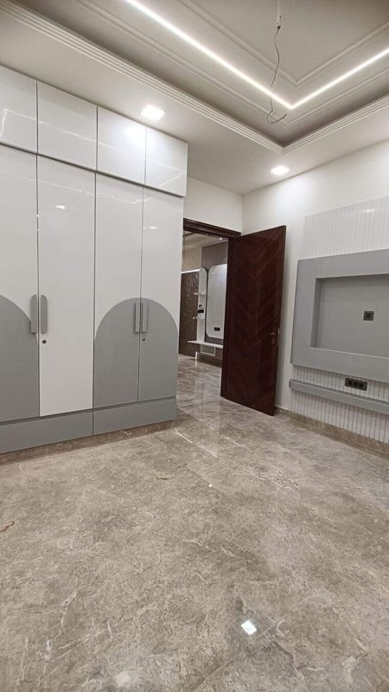 Bathroom, dwarka 3 Bedroom 2000 Sq.Ft. Apartment In Dwarka Delhi 10498022