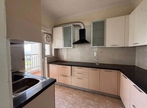Kitchen in 3.5 BHK Apartment at Shree Vardhman Victoria, Sector 70 – for Rent