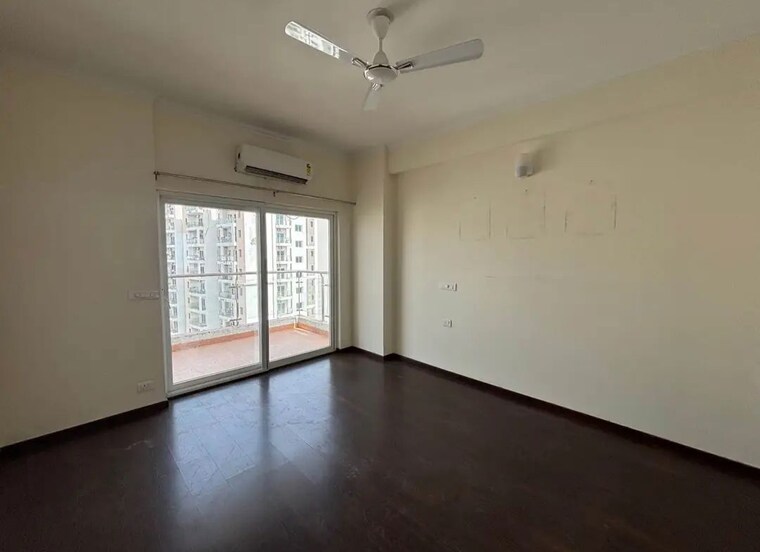 Room, shree-vardhman-victoria 3.5 Bedroom 1980 Sq.Ft. Apartment In Sector 70 Gurgaon 10498032