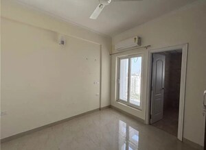 Room in 3.5 BHK Apartment at Shree Vardhman Victoria, Sector 70 – for Rent