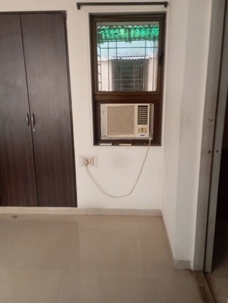 Bathroom, kasarvadavali 2 Bedroom 700 Sq.Ft. Apartment In Kasarvadavali Thane 10498053