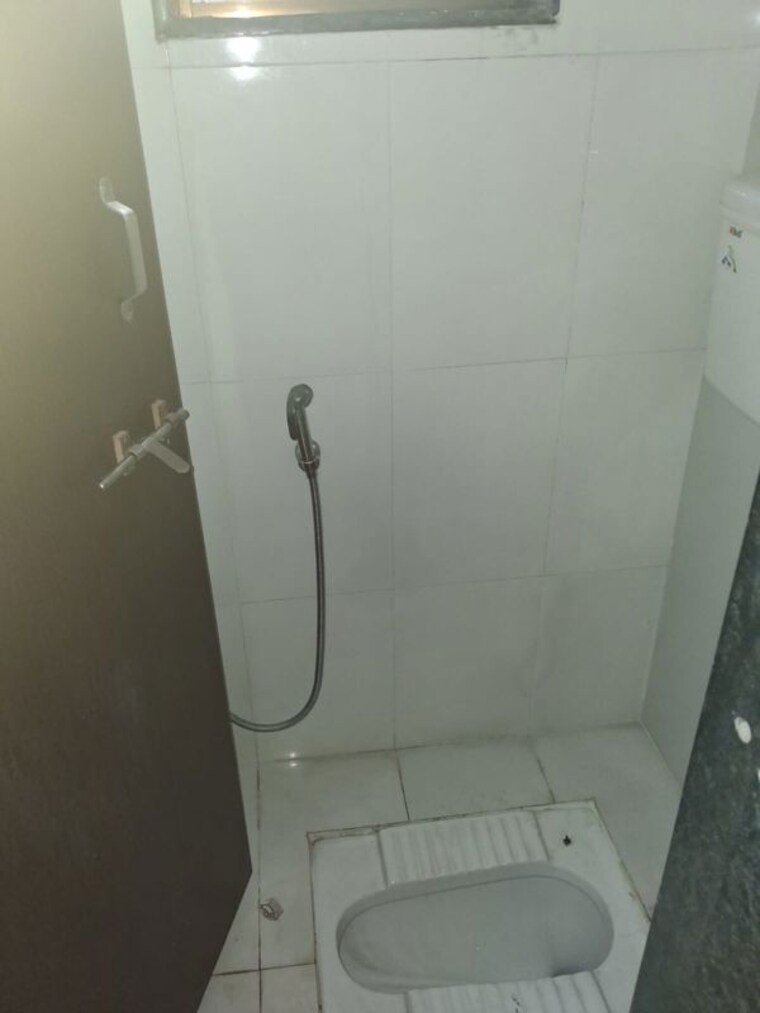 Bathroom, asha-apartment 2 Bedroom 1000 Sq.Ft. Apartment In Dhanori Pune 10498077