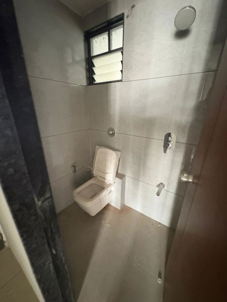 Bathroom, vivaan-ixora 3 Bedroom 1850 Sq.Ft. Apartment In Zundal Ahmedabad 10498080
