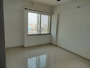 Room in 2 BHK Apartment at Karan Suncoast, Bavdhan – for Rent