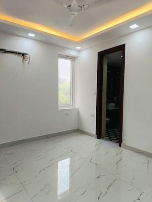 Room in 3 BHK Apartment at Dwarka – for Sale