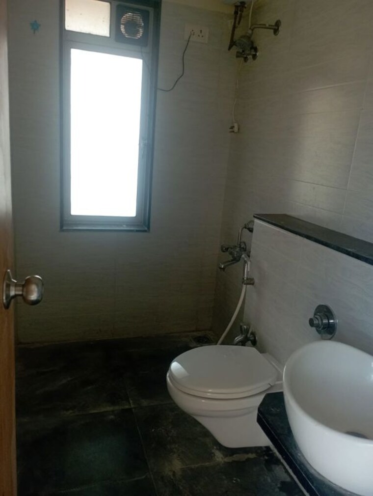 Bathroom, ashish-parkwoods 3 Bedroom 980 Sq.Ft. Apartment In Ghodbunder Road Thane 10498097