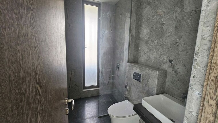 Bathroom, prestige-jasdan-classic 2 Bedroom 980 Sq.Ft. Apartment In Mahalaxmi Mumbai 10498121